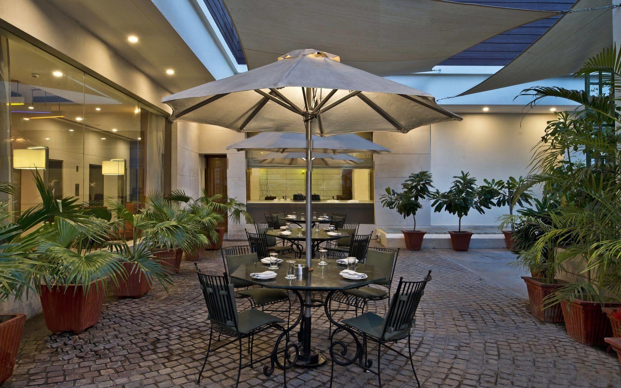 Nirwana Hometel Jaipur- A Sarovar Hotel Eksteriør bilde